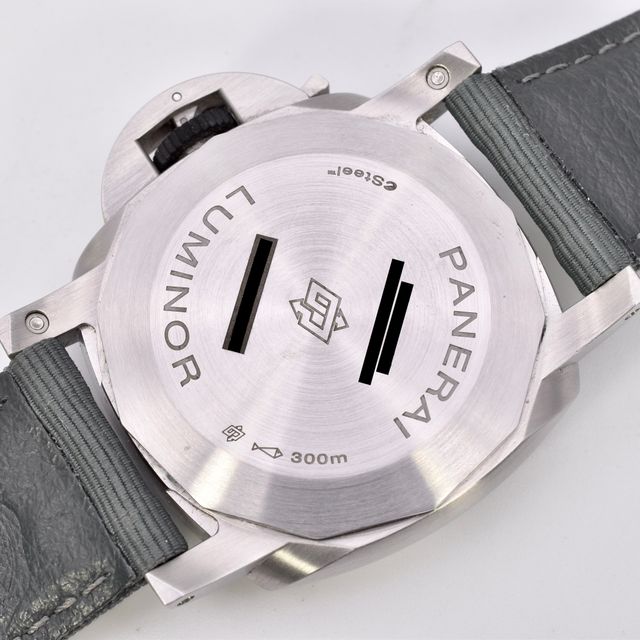 Panerai Luminor Marina ESteel PAM01358 Image 4